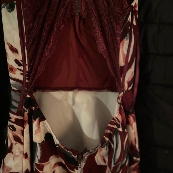 Dress - Picture 3 of 3